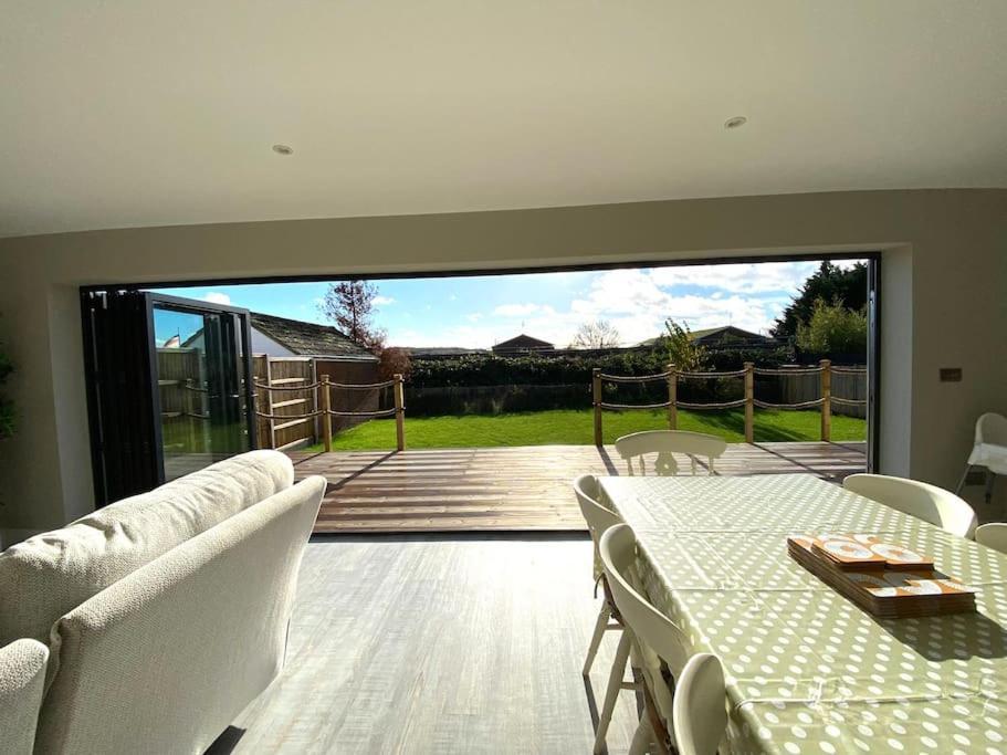 Brand New, Stunning Beachside House Seasalter Exterior foto